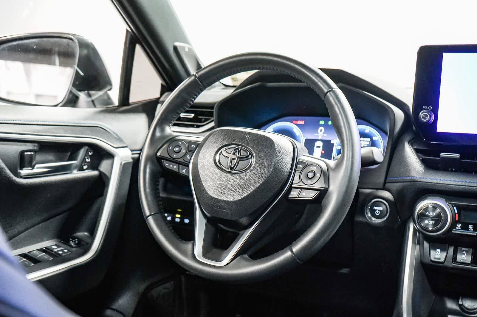 Used 2024 Toyota RAV4 XSE w/ Advanced Technology Package AWD/4WD image 15