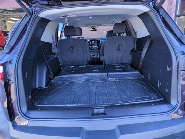 Used 2021 Chevrolet Traverse LT FWD image 21