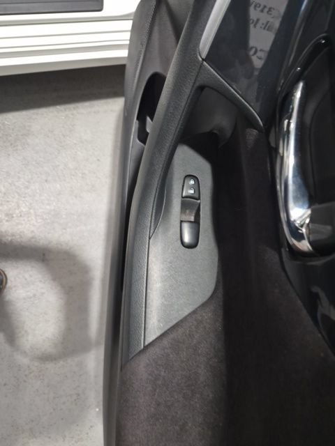 Used 2013 Nissan Altima 2.5 S FWD image 23