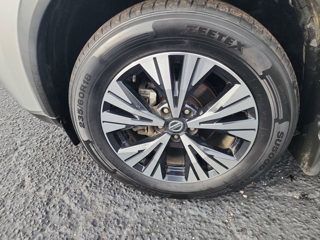 Used 2021 Nissan Rogue SV image 31