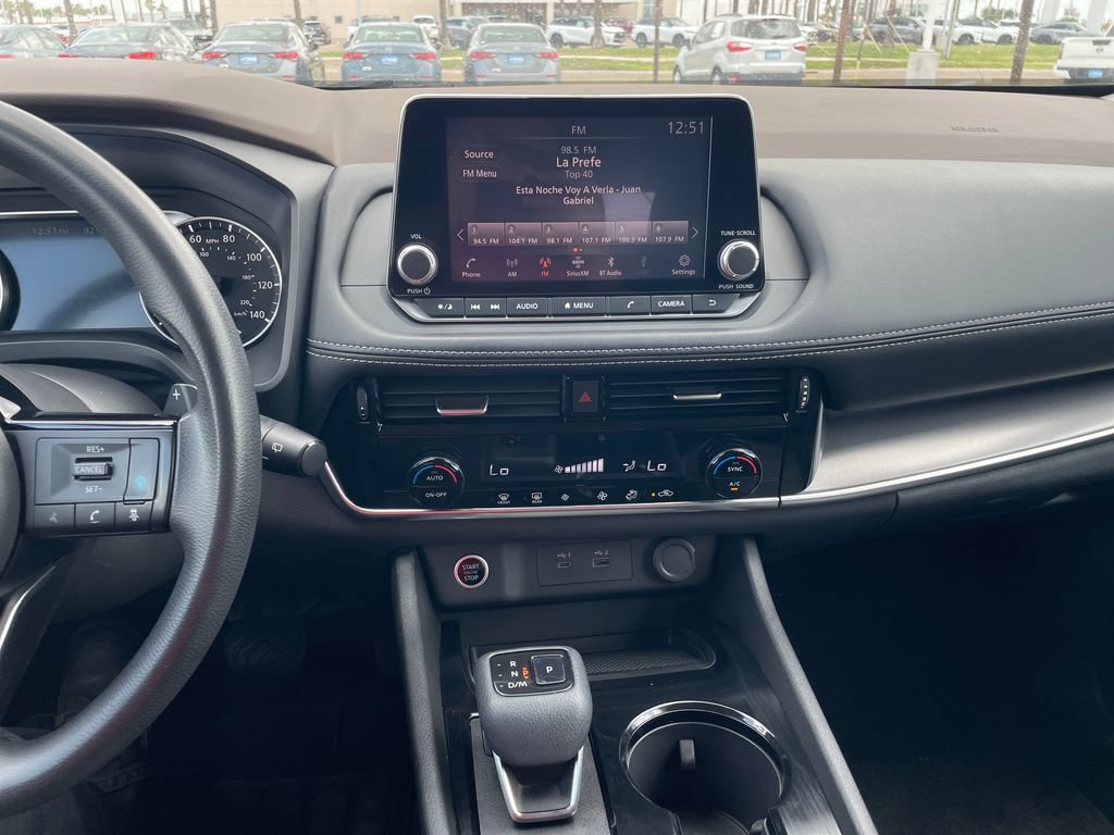 Certified 2021 Nissan Rogue SV FWD image 17