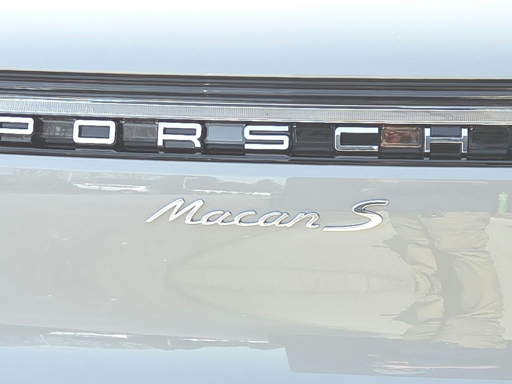 Certified 2026 Porsche Macan S AWD/4WD image 28