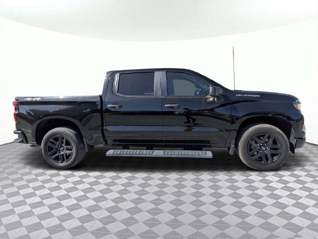 Used 2024 Chevrolet Silverado 1500 Custom AWD/4WD image 3
