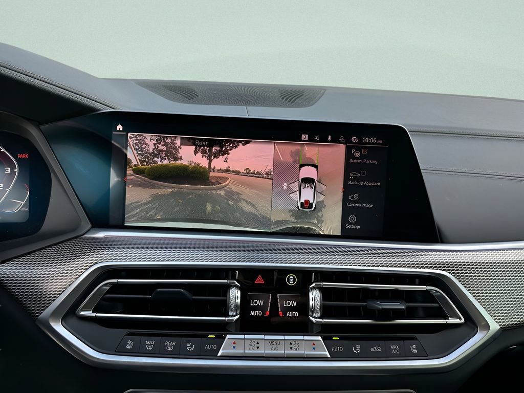 Used 2023 BMW X6 M50i w/ Parking Assistance Package image 16