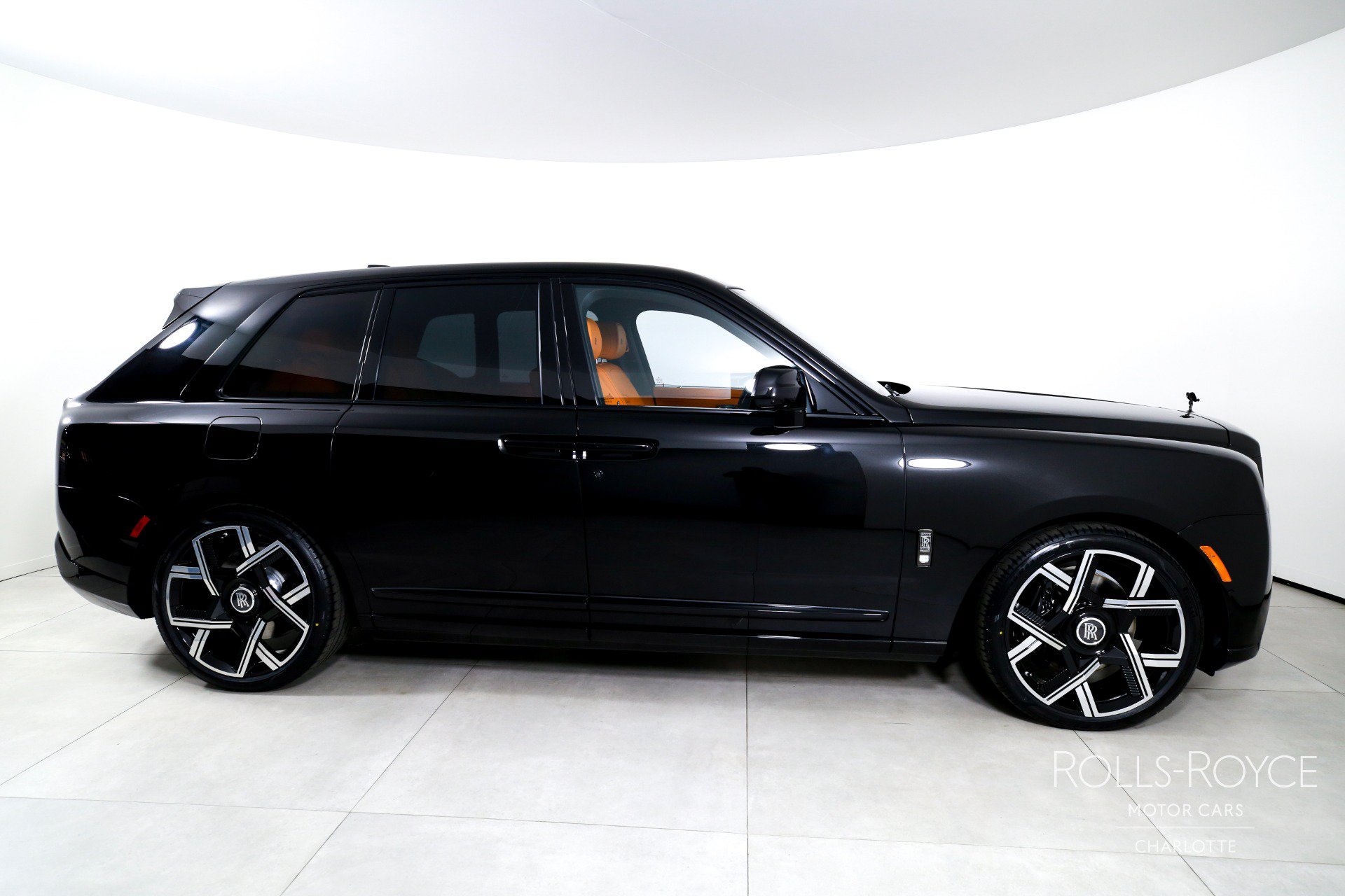 New 2026 Rolls-Royce Cullinan Black Badge AWD/4WD image 10