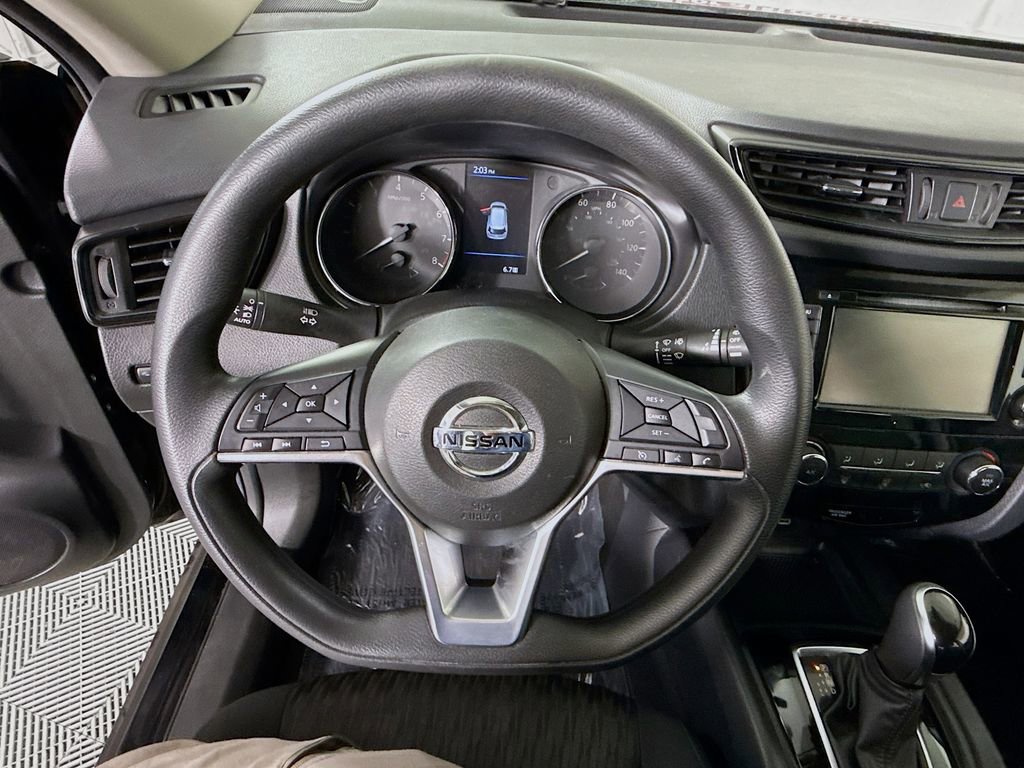 Used 2020 Nissan Rogue S FWD image 18