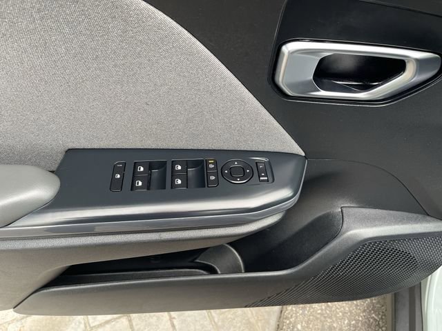 Used 2025 Kia K4 EX image 23