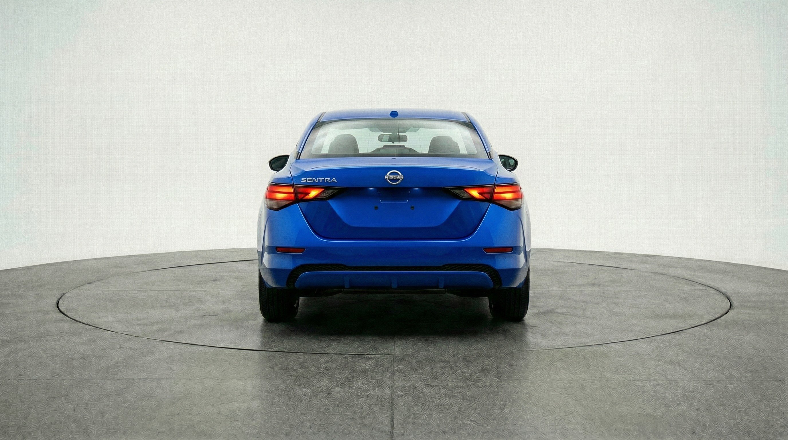 Used 2025 Nissan Sentra SV image 7