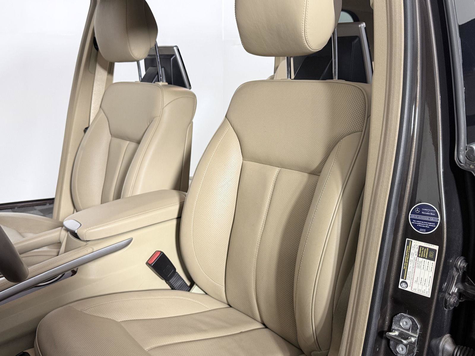 Used 2012 Mercedes-Benz GL 550 4MATIC image 18
