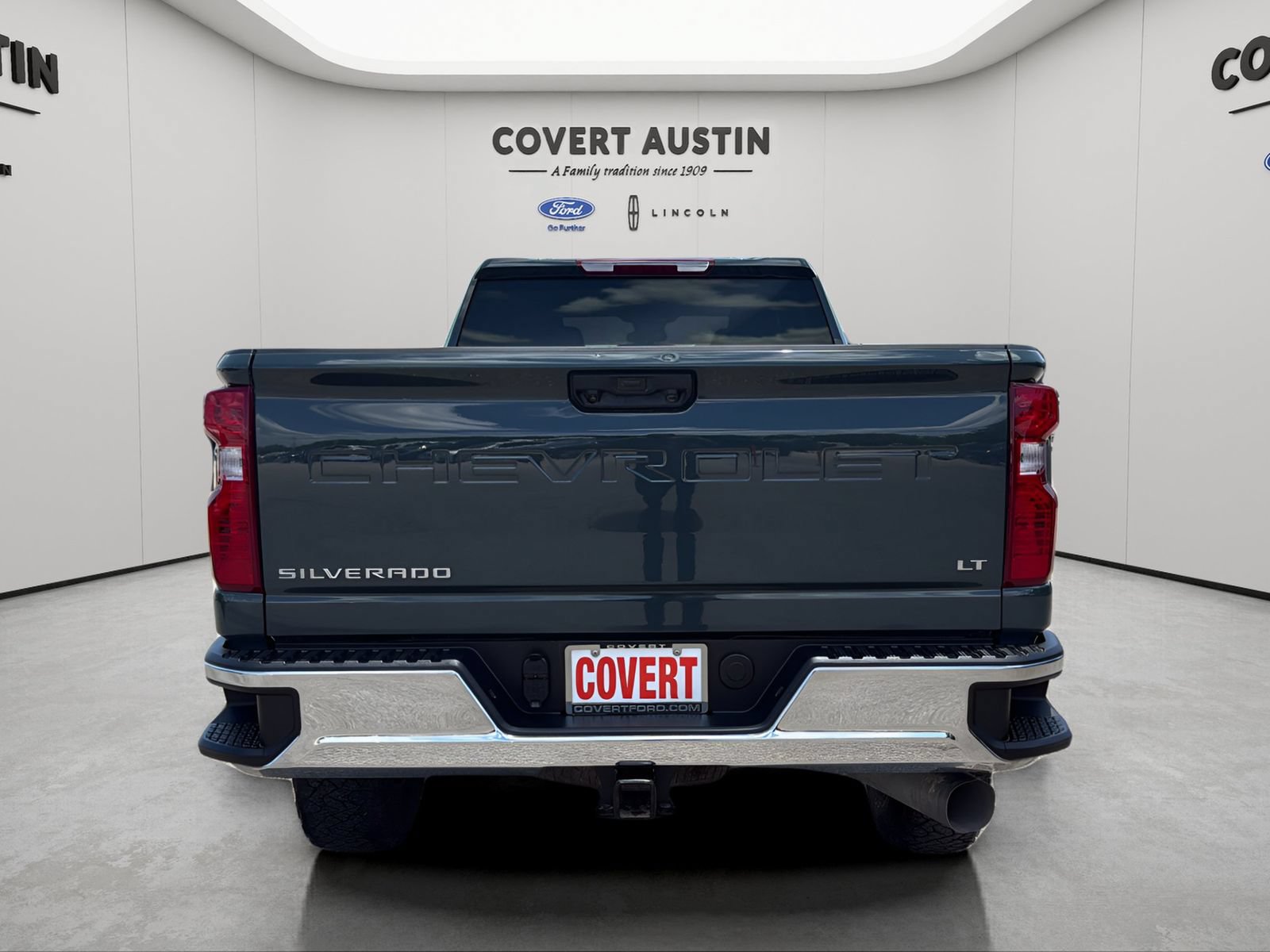 Used 2025 Chevrolet Silverado 3500 LT w/ Convenience Package AWD/4WD image 5