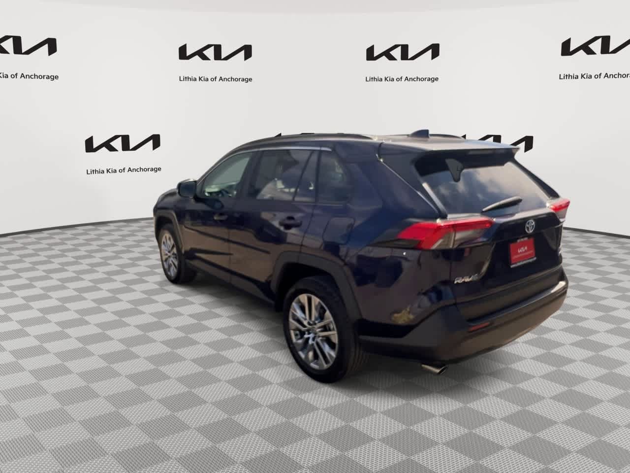 Used 2023 Toyota RAV4 XLE Premium AWD/4WD image 6