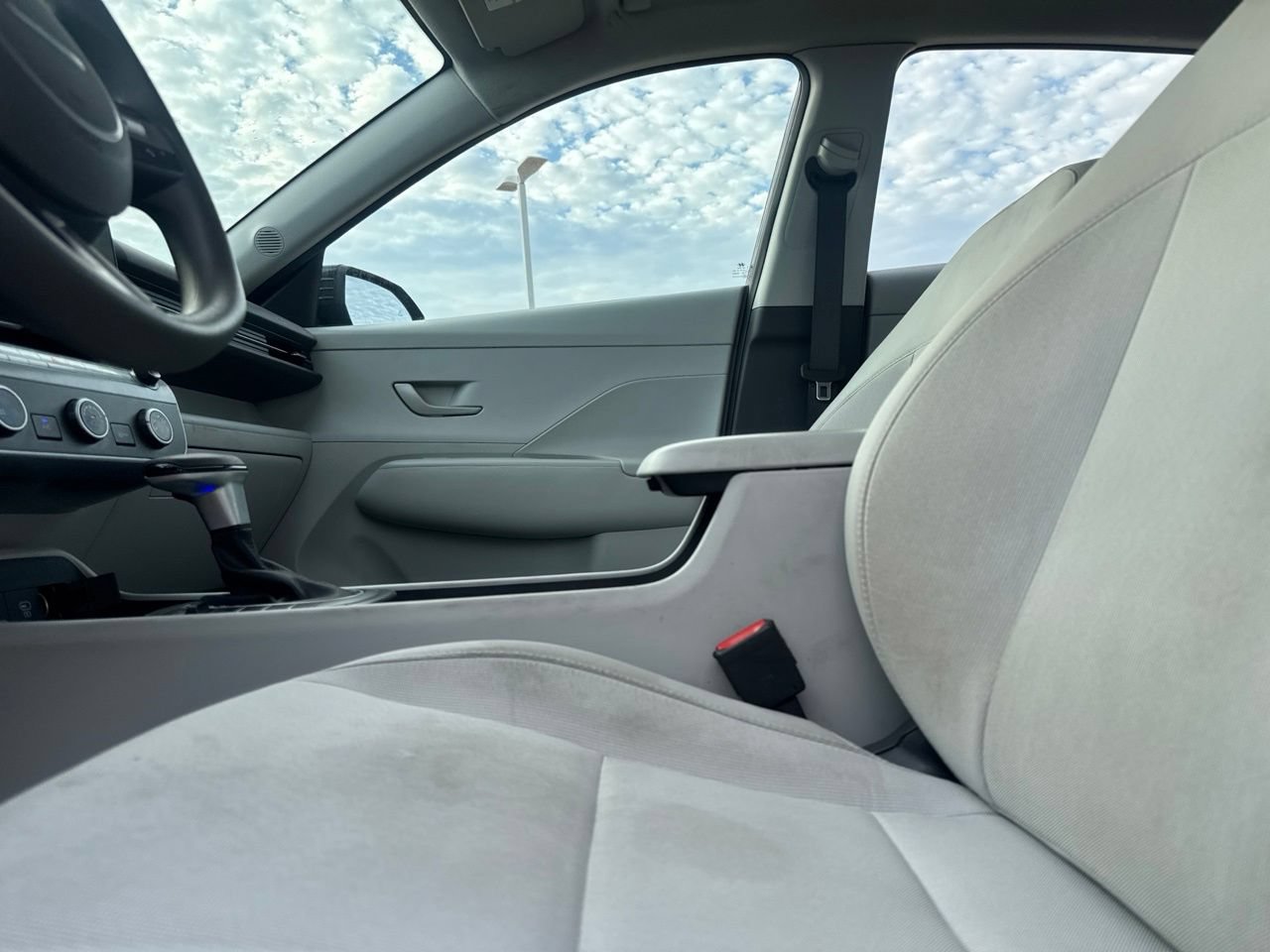 Used 2026 Hyundai Kona SE FWD image 35