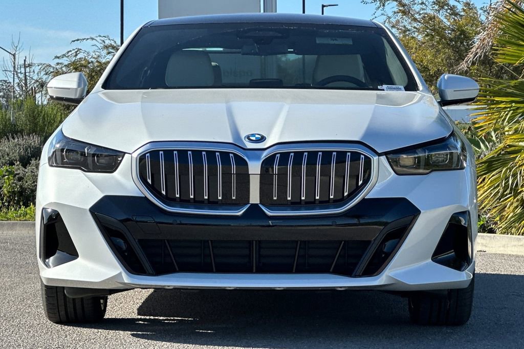 New 2026 BMW 550e xDrive 550e xDrive w/ Executive Package image 8