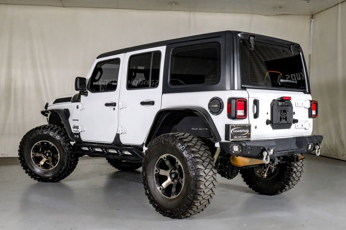 Used 2018 Jeep Wrangler Unlimited Sahara AWD/4WD image 10