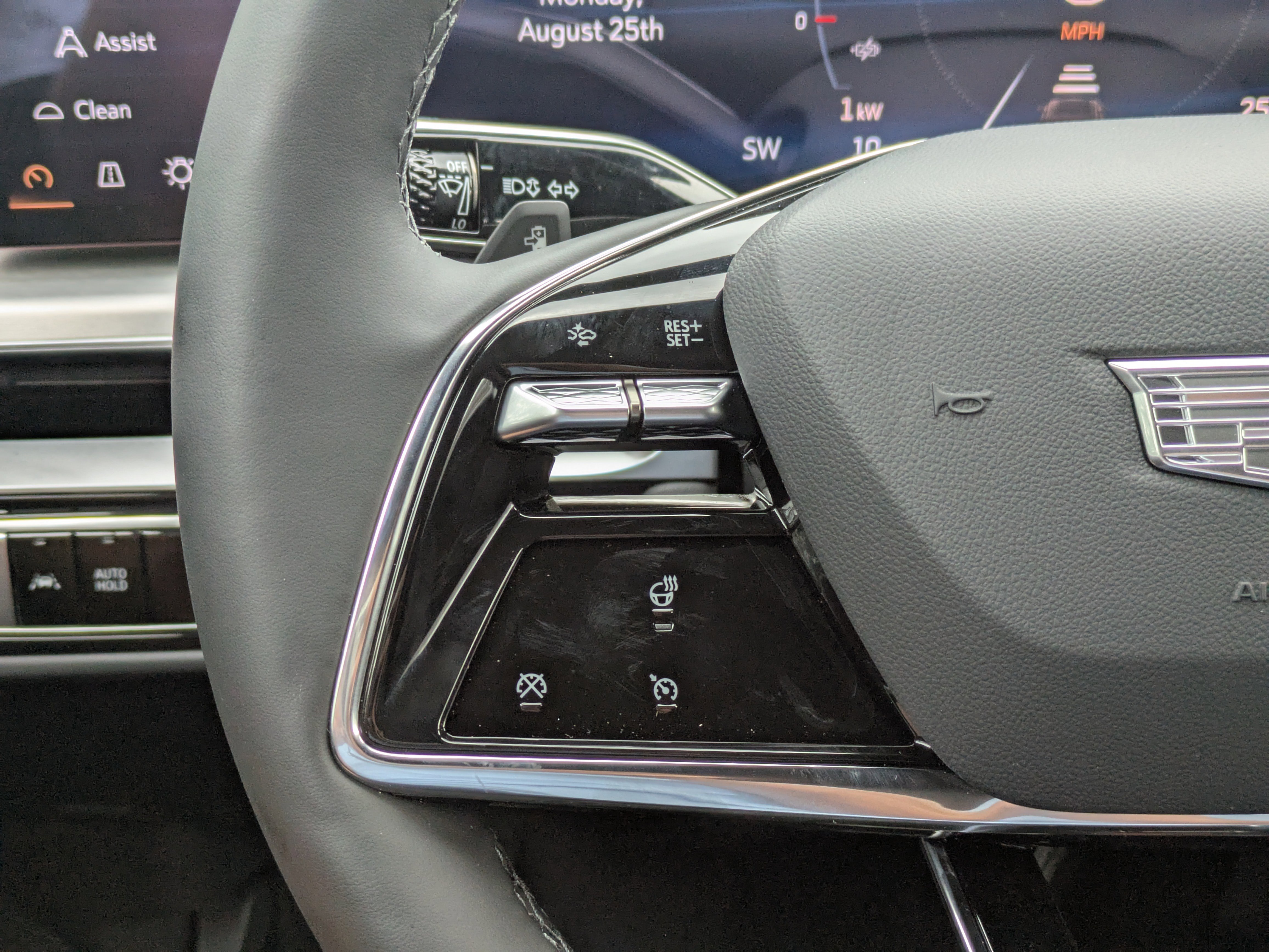 New 2025 Cadillac Lyriq Luxury image 20