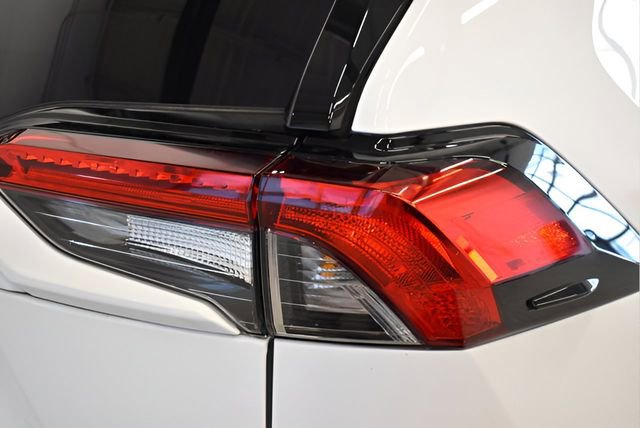 Used 2025 Toyota RAV4 LE AWD/4WD image 7