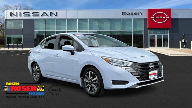 Used 2025 Nissan Versa SV w/ Trunk Package FWD image 1