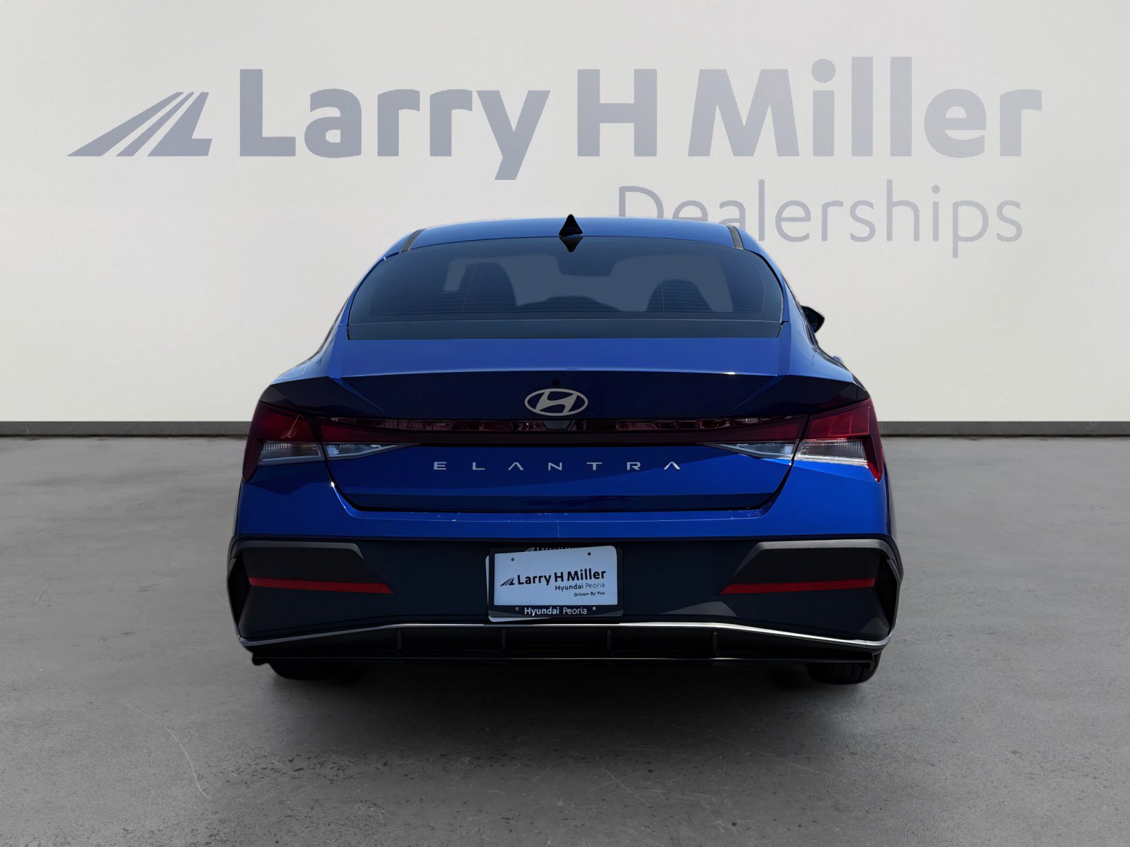 Certified 2025 Hyundai Elantra Sport FWD image 4