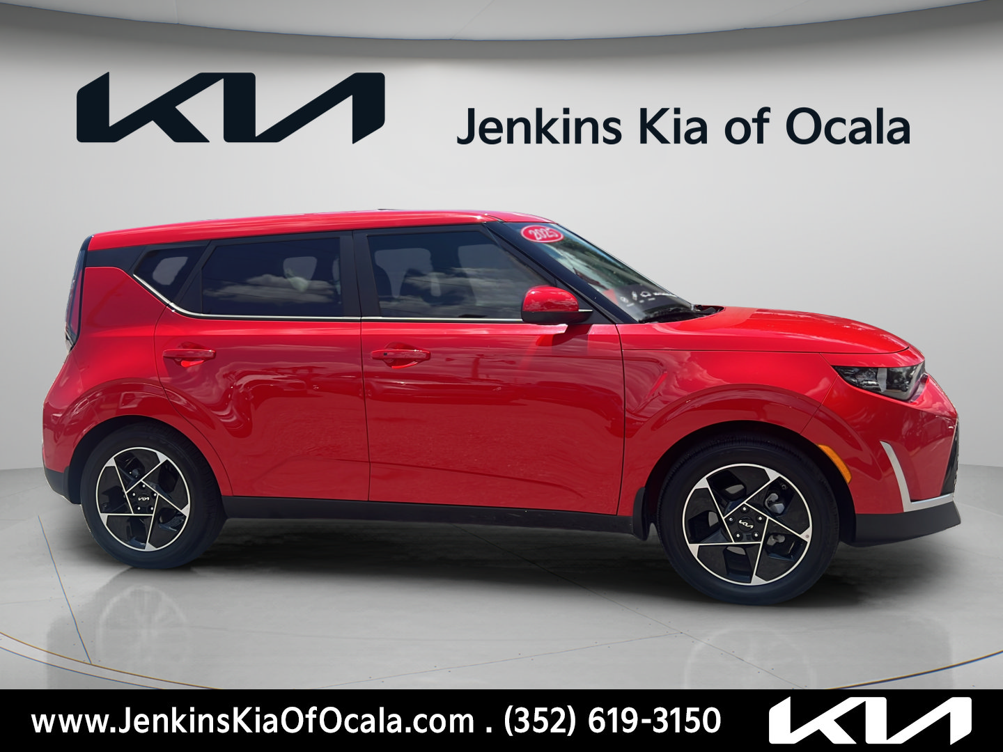 Certified 2025 Kia Soul EX FWD image 2