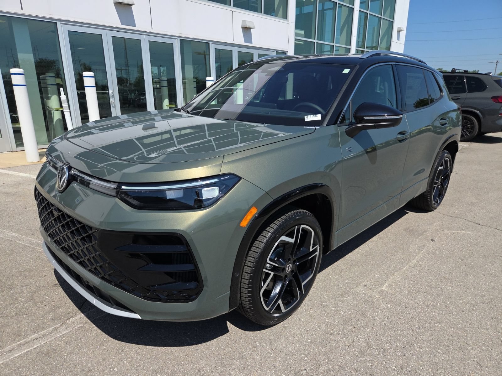 New 2026 Volkswagen Tiguan SEL R-Line AWD/4WD image 14