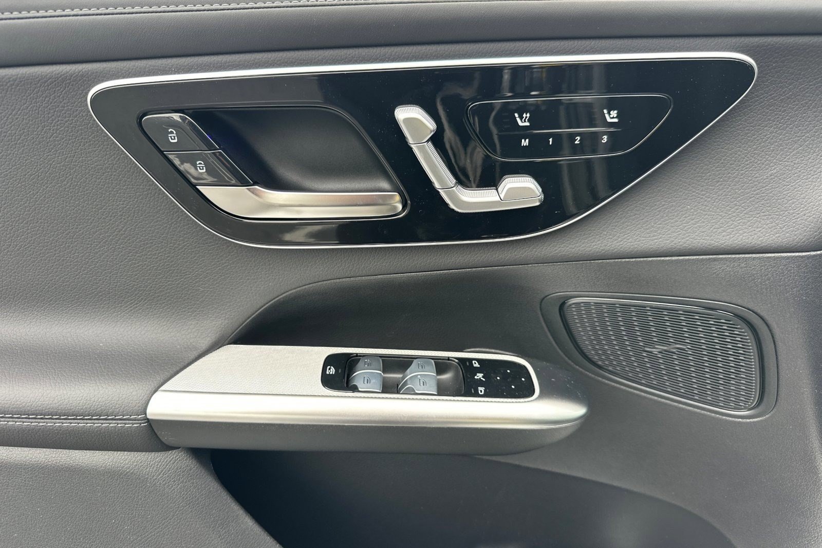 New 2026 Mercedes-Benz GLC 350e 4MATIC image 13