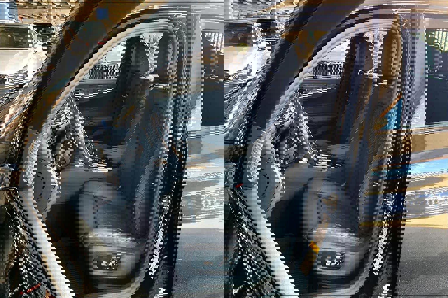 Used 2022 BMW 530i w/ M Sport Package image 7