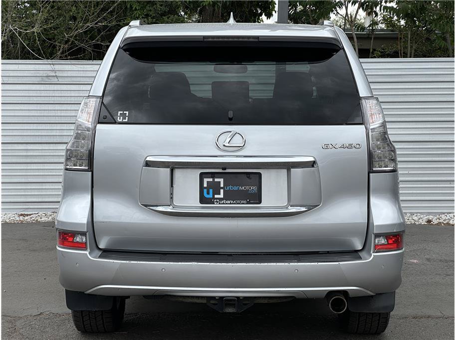 Used 2016 Lexus GX 460 w/ Premium Package AWD/4WD image 11