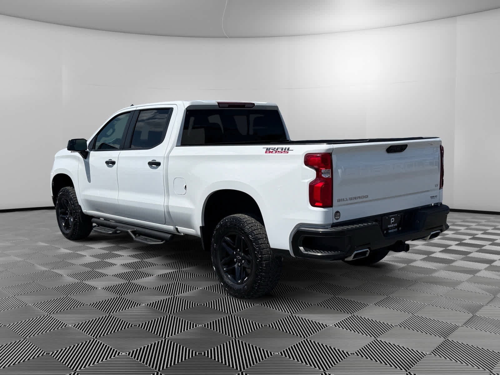 Used 2024 Chevrolet Silverado 1500 LT Trail Boss w/ Convenience Package II AWD/4WD image 3