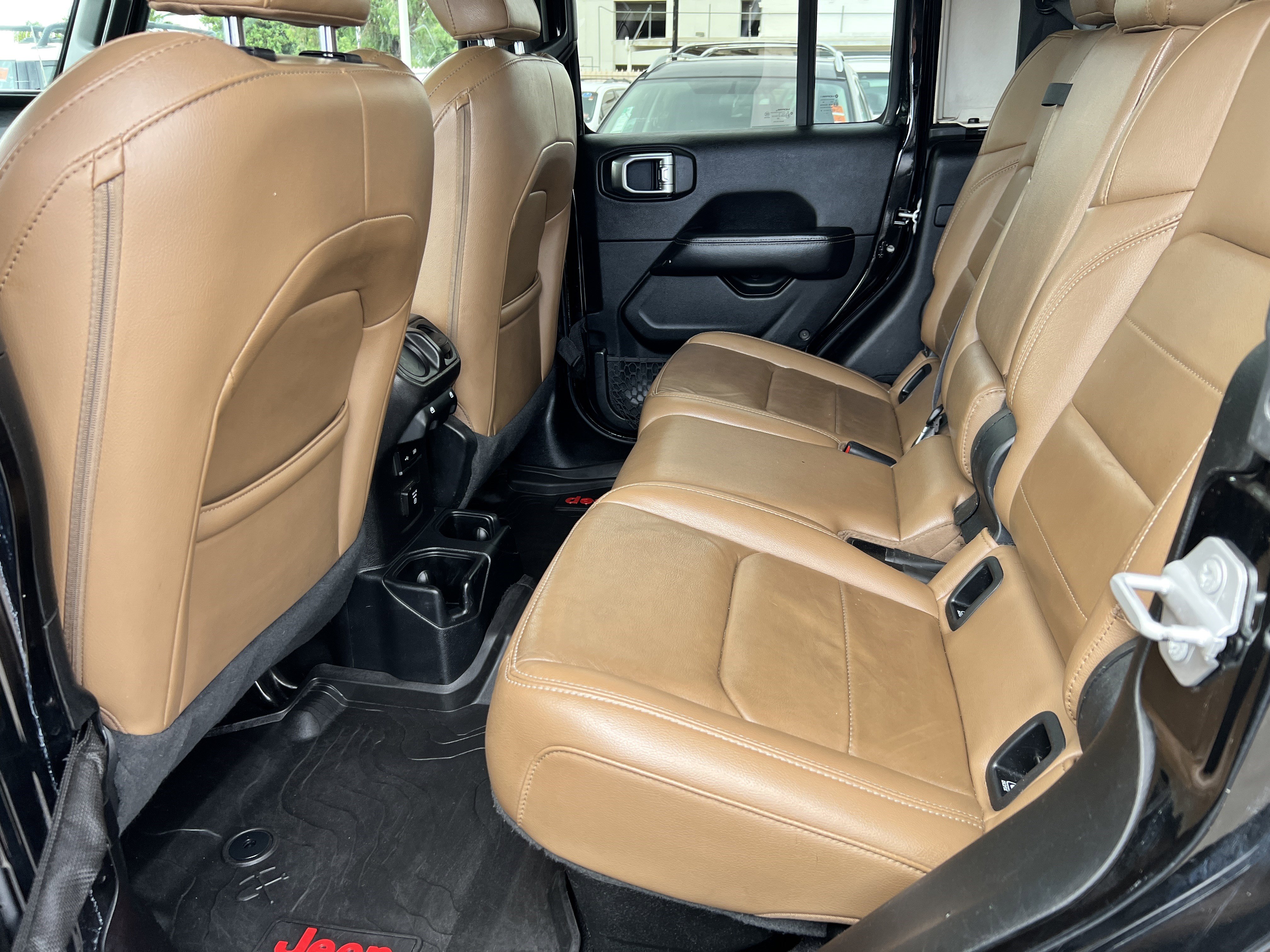 Used 2020 Jeep Gladiator Overland image 16