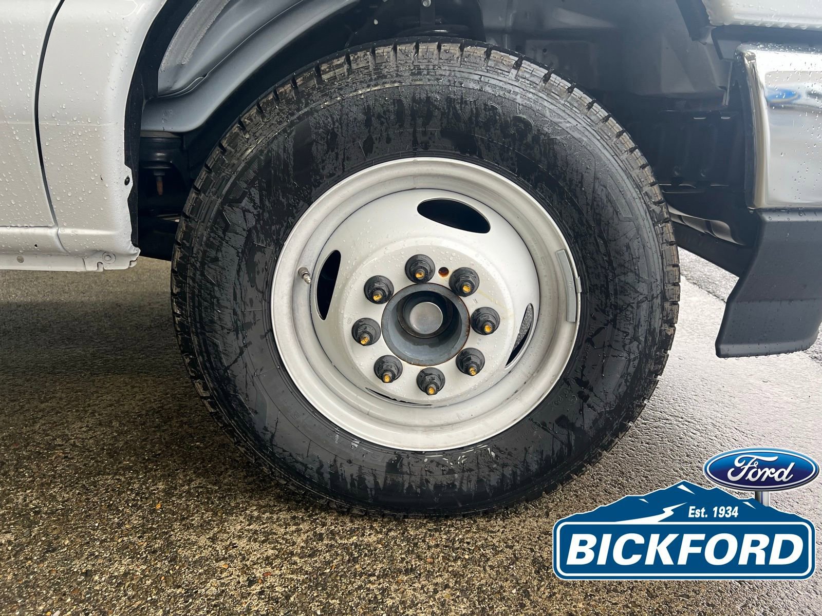 New 2026 Ford E-450 and Econoline 450 Super Duty w/ Interior Upgrade Package RWD image 11