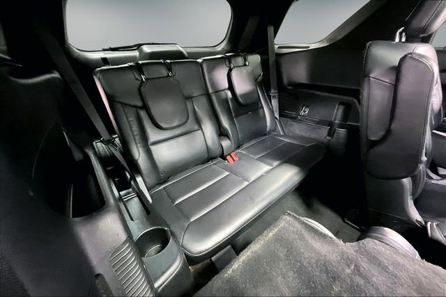 Used 2020 Ford Explorer XLT w/ Equipment Group 202A image 27