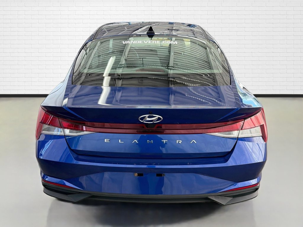 Used 2022 Hyundai Elantra SEL w/ Preferred Accessory Package FWD image 8