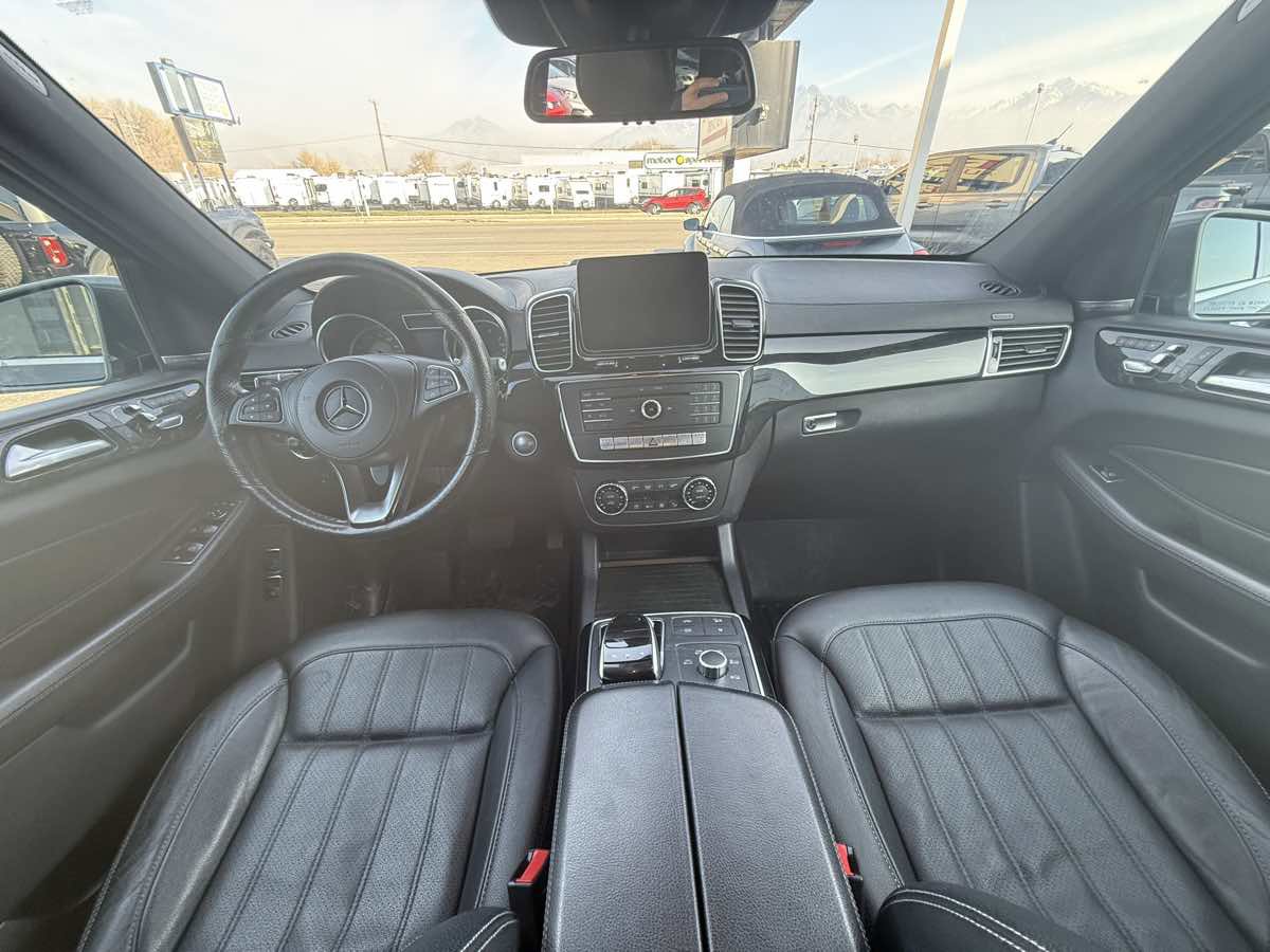 Used 2019 Mercedes-Benz GLS 450 4MATIC image 14