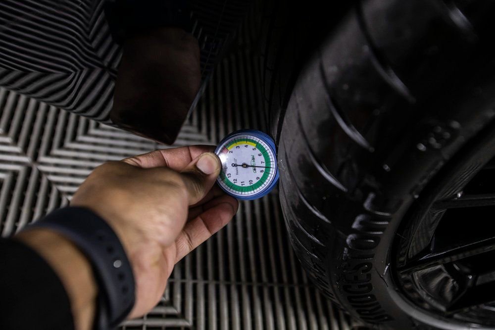 Used 2023 BMW 530e w/ M Sport Package image 37