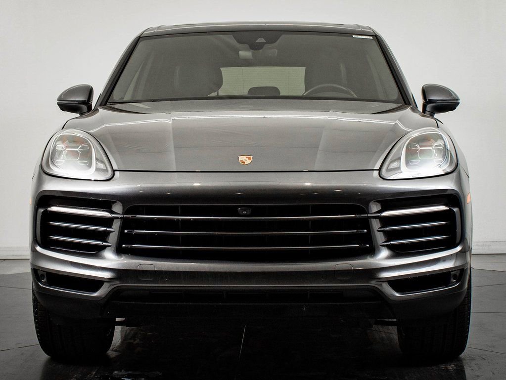 Certified 2022 Porsche Cayenne E-Hybrid w/ Premium Package image 11