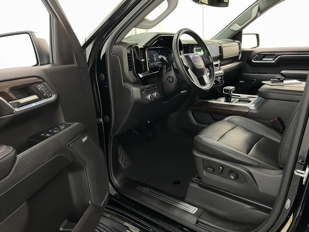 Certified 2023 GMC Sierra 1500 SLT w/ SLT Premium Package AWD/4WD image 29