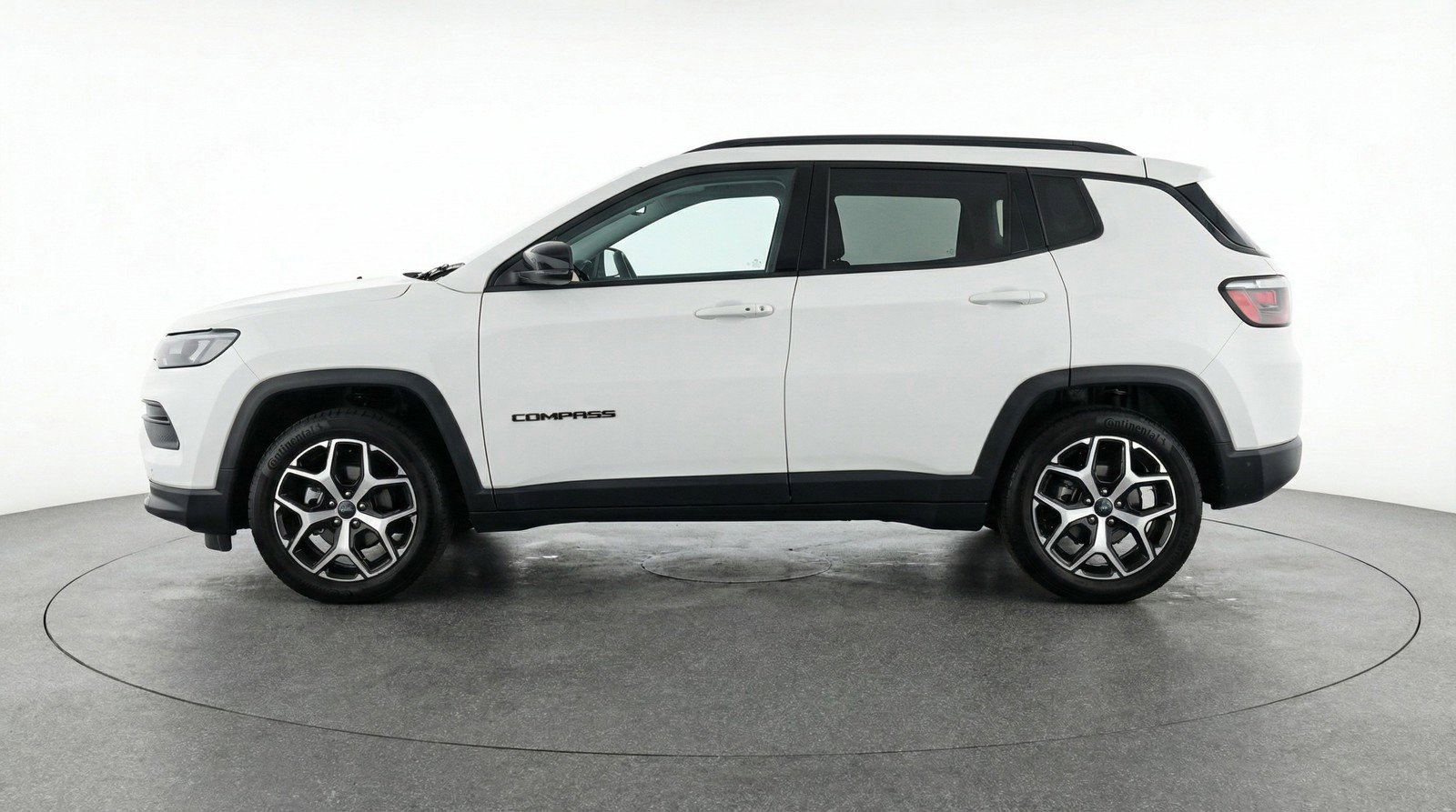 Used 2025 Jeep Compass Limited image 5