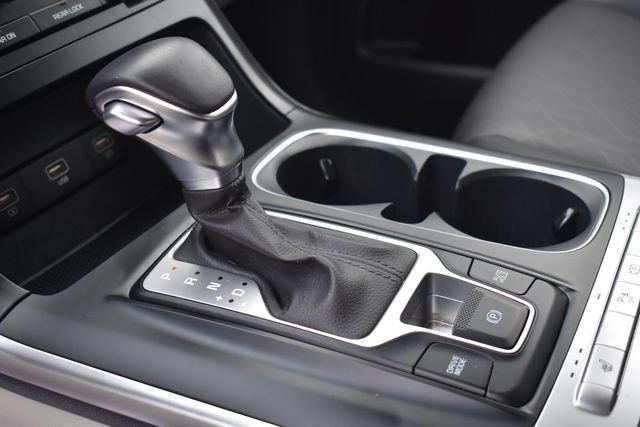 Used 2024 Kia Carnival LX FWD image 22