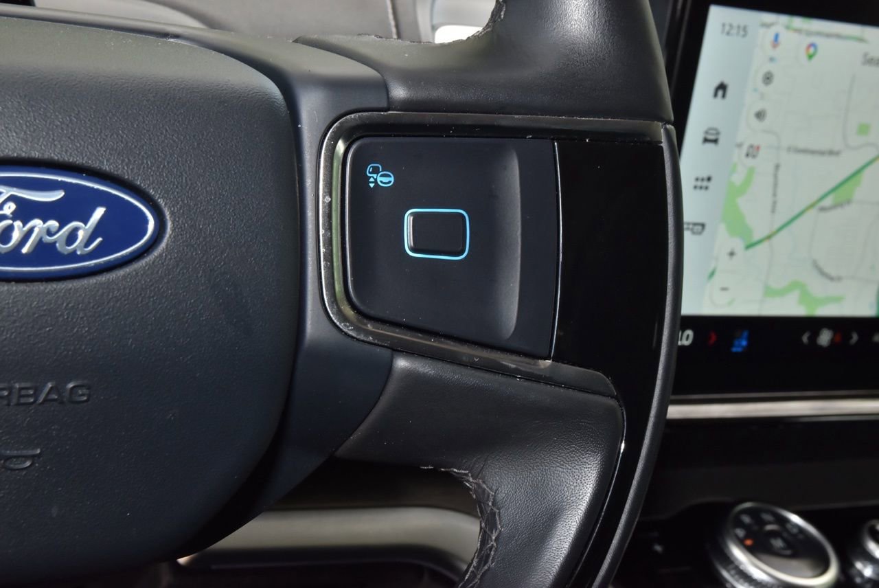 Certified 2025 Ford Expedition Platinum image 25