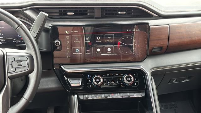 Used 2024 GMC Sierra 2500 Denali Ultimate image 10