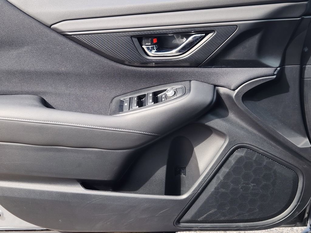 Used 2025 Subaru Outback Premium image 16