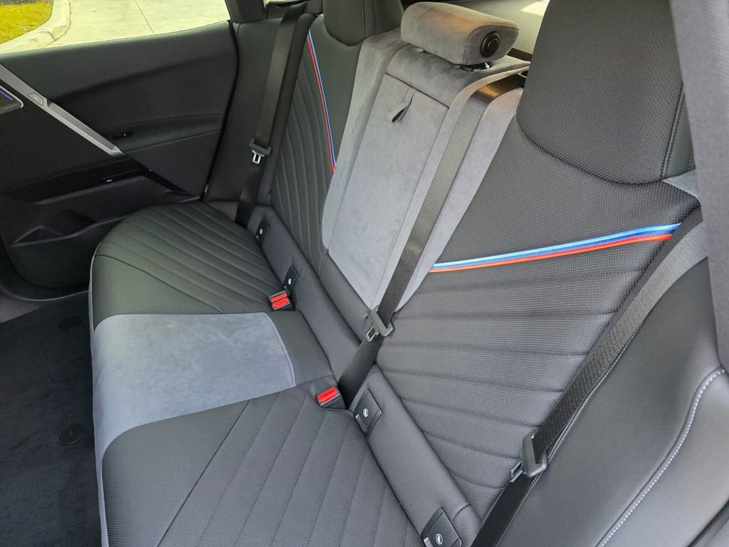 New 2026 BMW iX xDrive60 w/ M Sport Package image 13