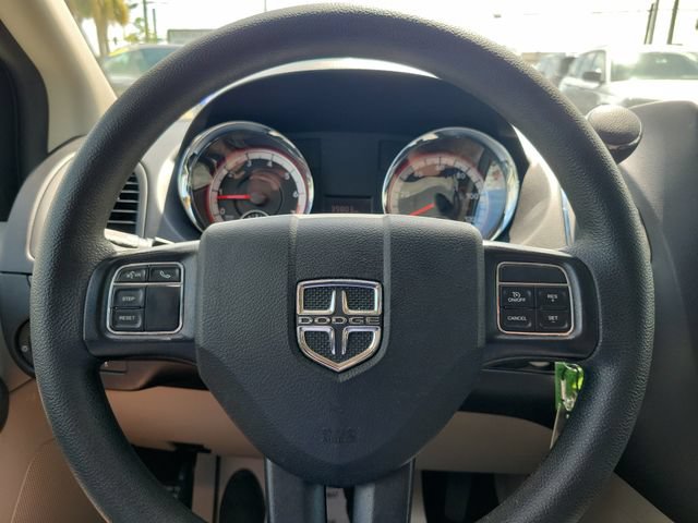 Used 2020 Dodge Grand Caravan SE w/ UConnect Hands-Free Group FWD image 18
