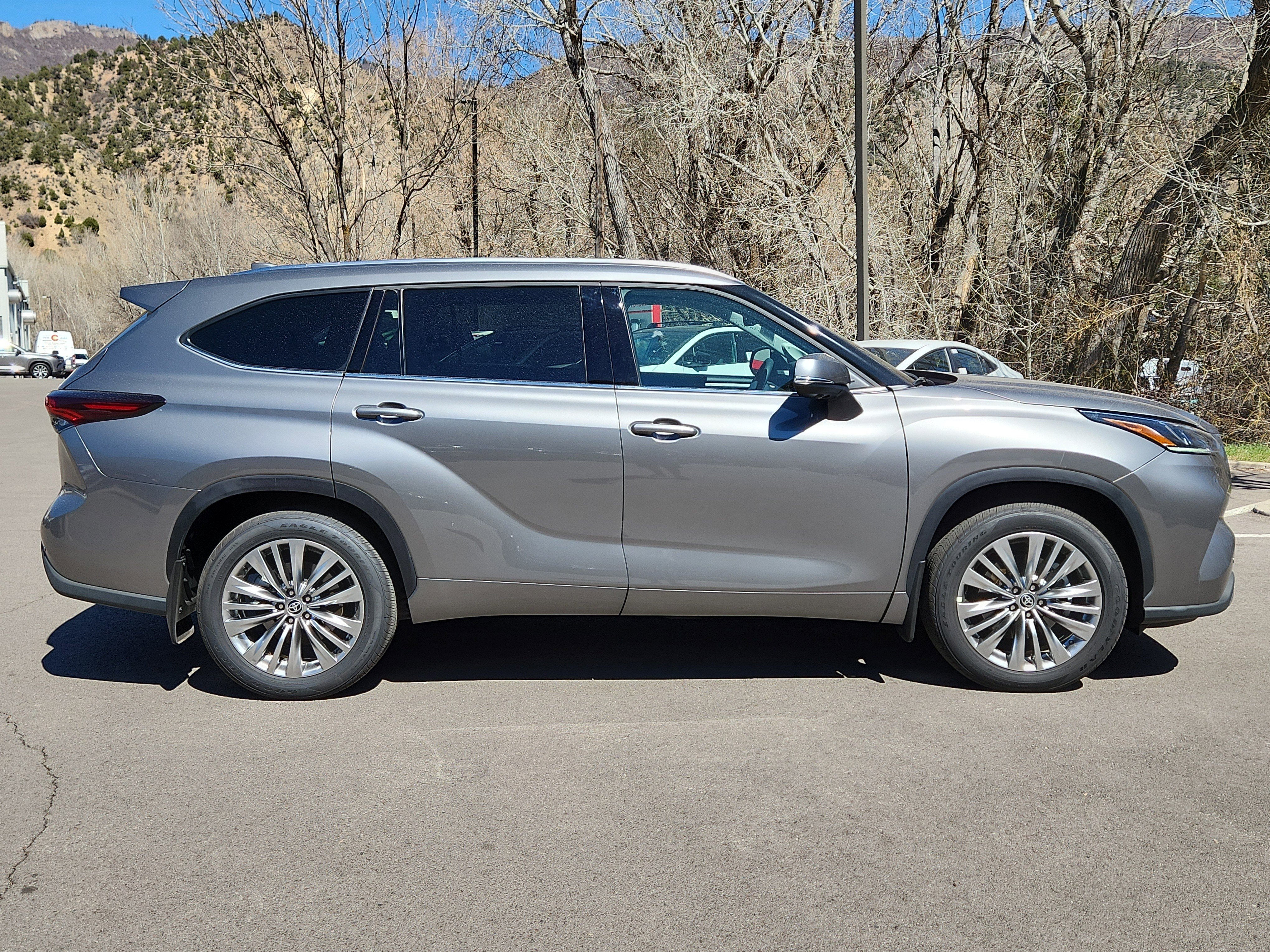 Certified 2026 Toyota Highlander Platinum image 2