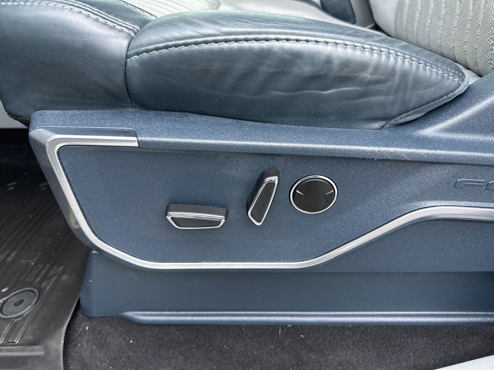 Used 2023 Ford F150 Limited image 19