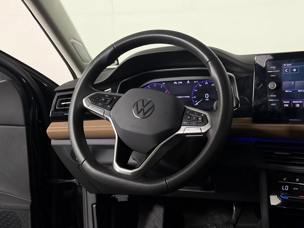 Used 2025 Volkswagen Jetta SEL FWD image 15