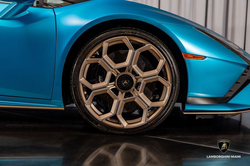 Used 2024 Lamborghini Huracan Tecnica image 24