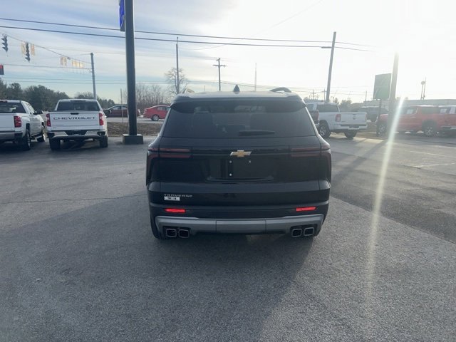 Used 2025 Chevrolet Traverse LT image 6