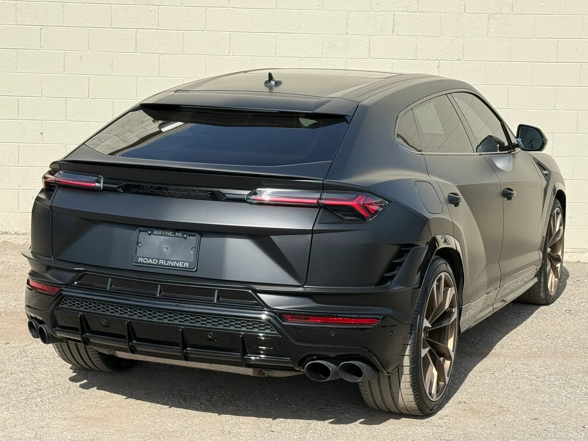 Used 2023 Lamborghini Urus S AWD/4WD image 15