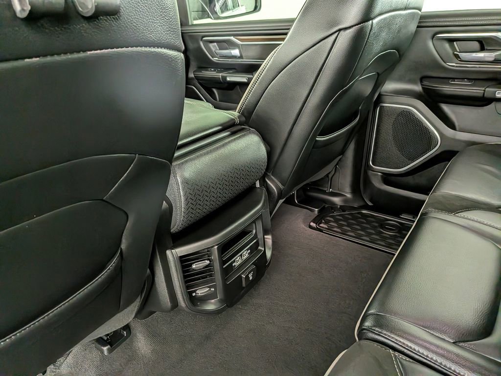 Used 2022 RAM 1500 Laramie AWD/4WD image 32